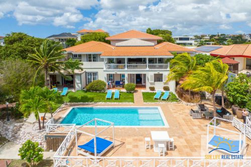 Uniek gelegen villa met verbluffend uitzicht op het Spaanse Water en de Caraïbische Zee Jan Thiel