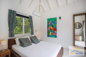 Prachtige tropische vakantie villa en tevens een waarde vaste investering te koop.,  Jan thiel