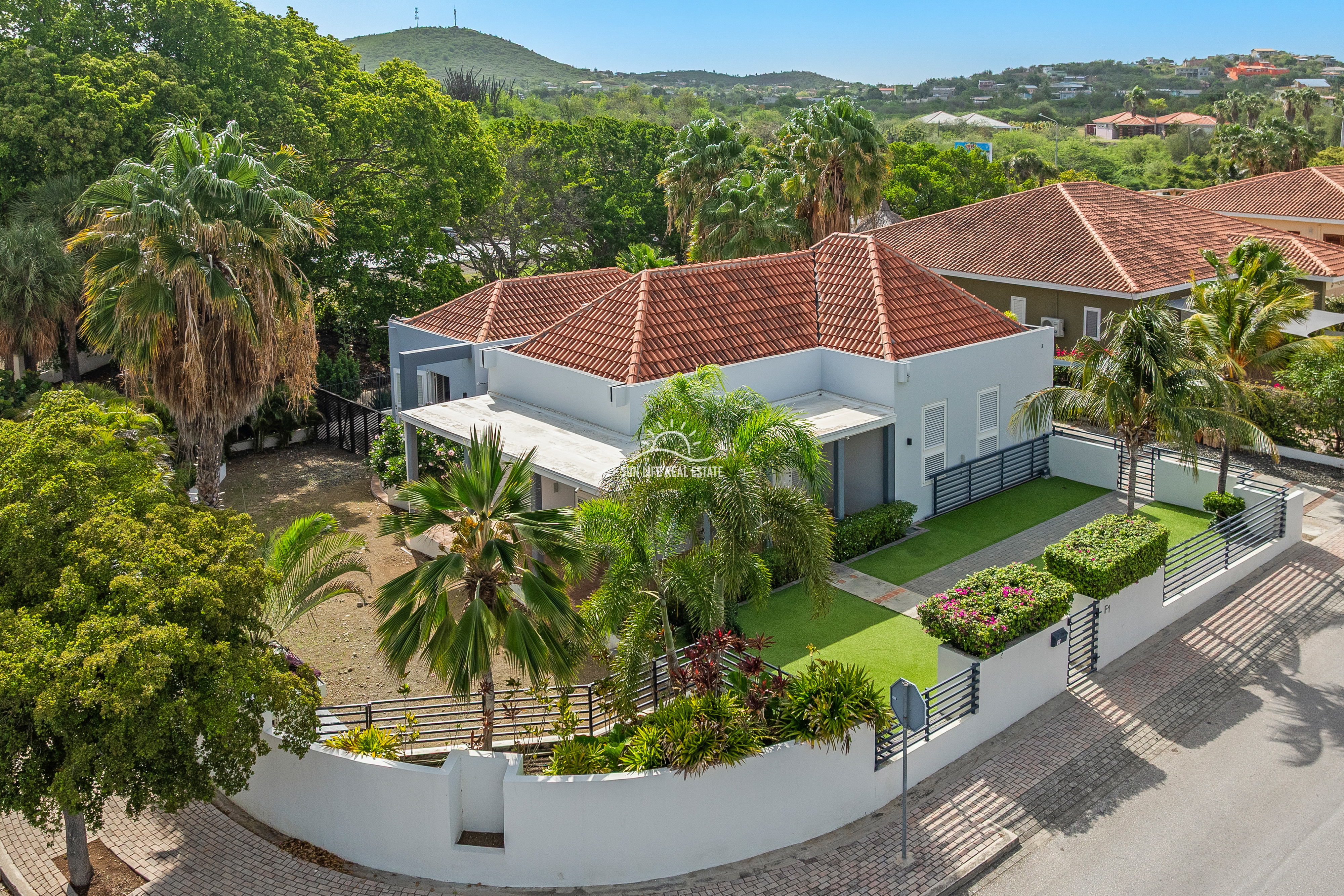 Spacious Villa with Expansion Potential in Popular Villapark Zuurzak