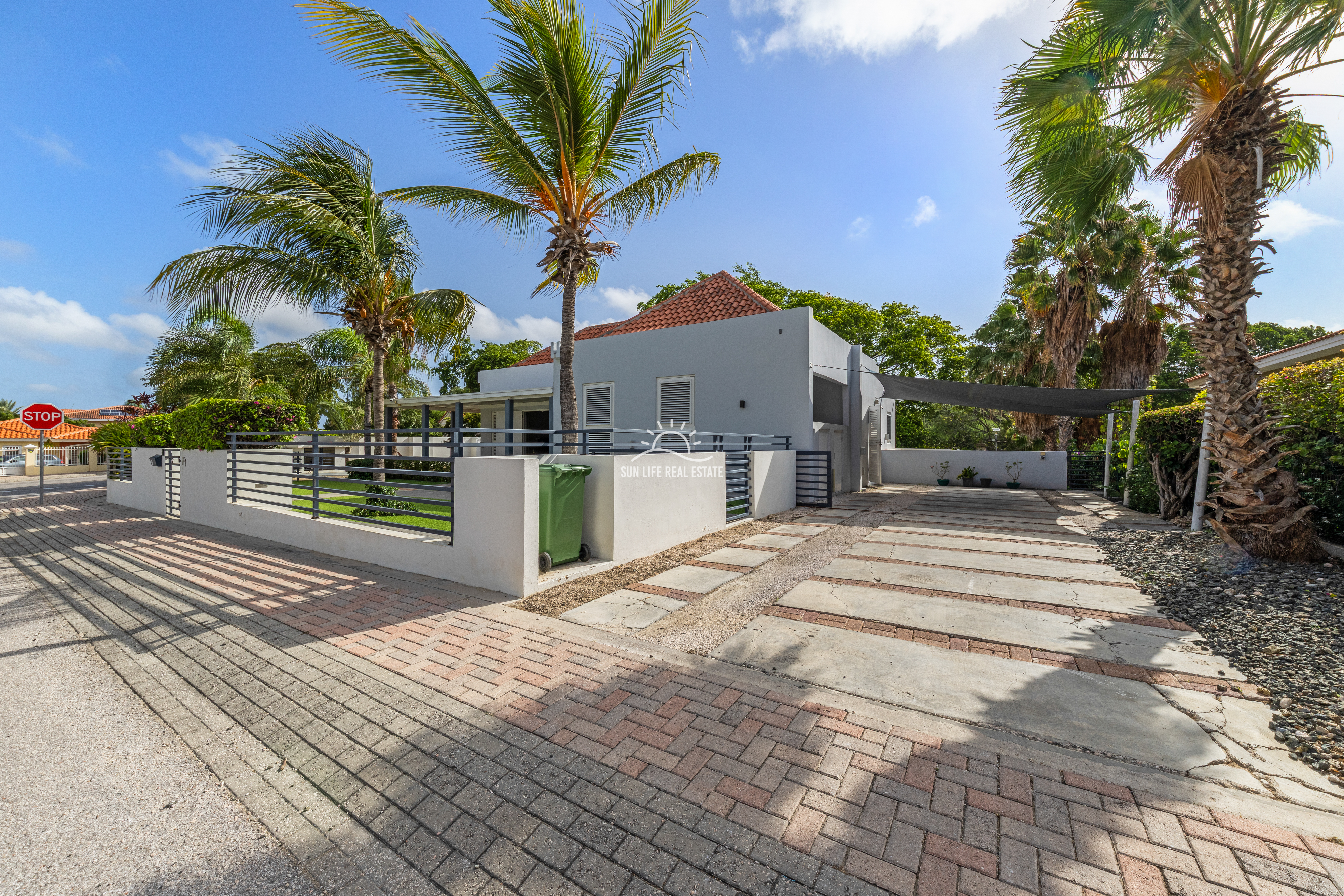 Spacious Villa with Expansion Potential in Popular Villapark Zuurzak