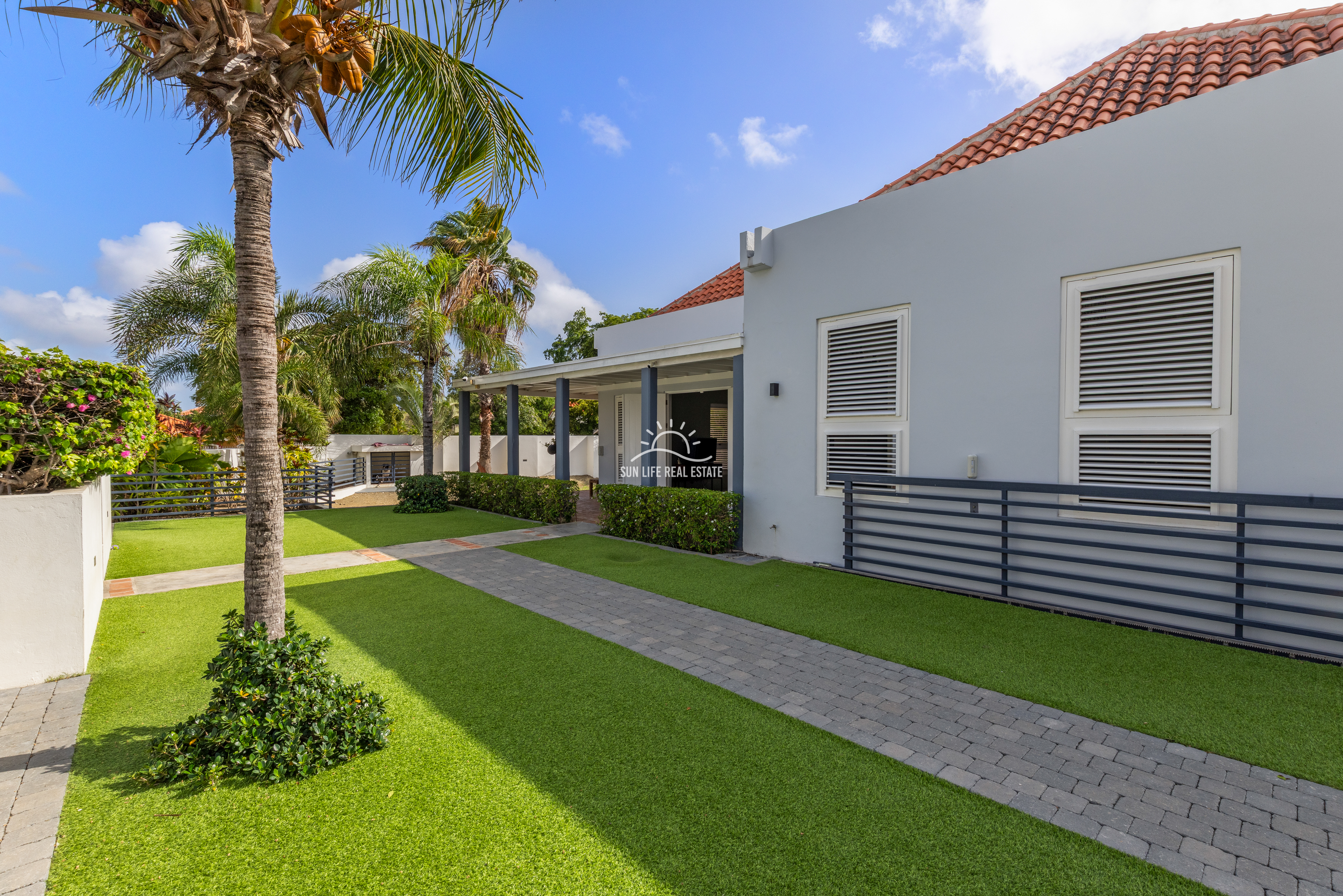 Spacious Villa with Expansion Potential in Popular Villapark Zuurzak