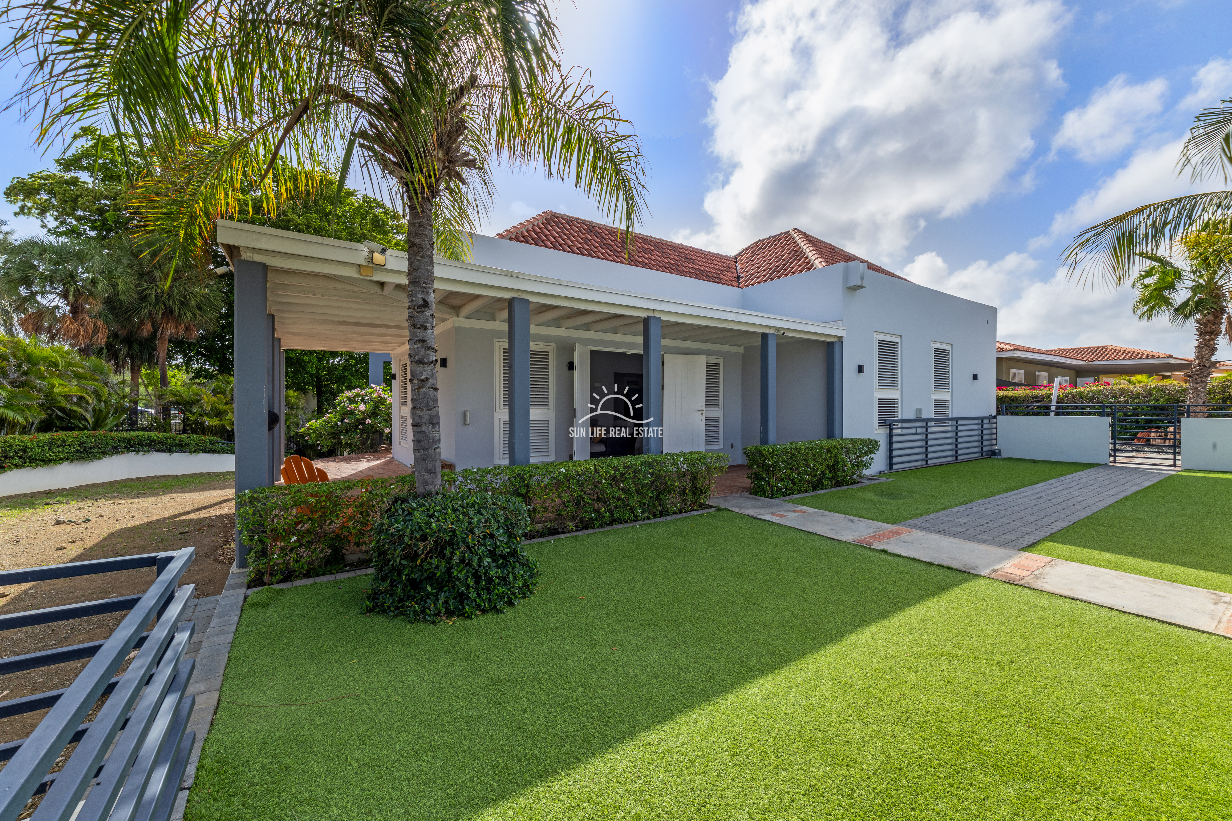 Spacious Villa with Expansion Potential in Popular Villapark Zuurzak