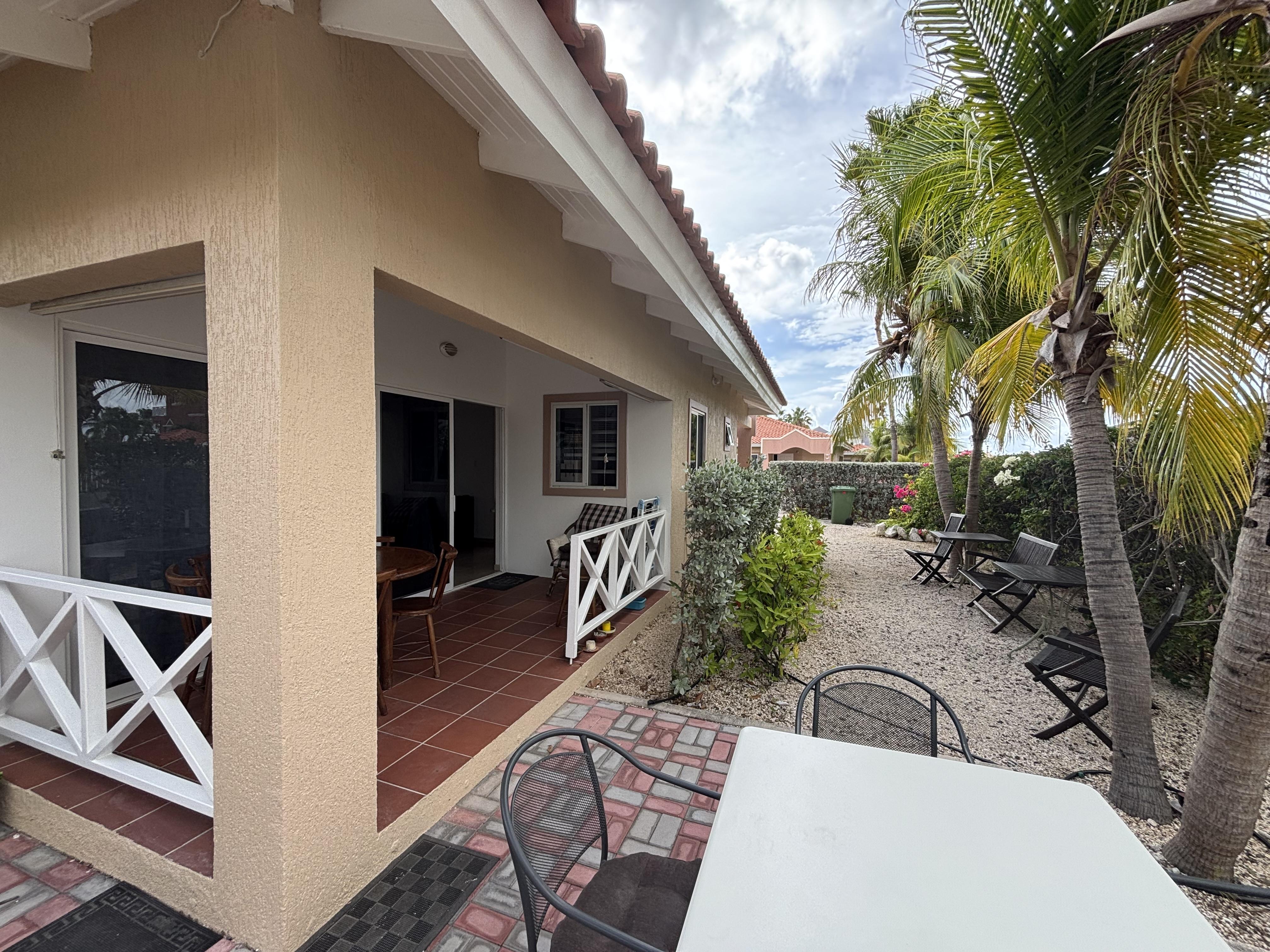 Charming 2-Bedroom Bungalow in Caribbean Beach Resort, Piscadera
