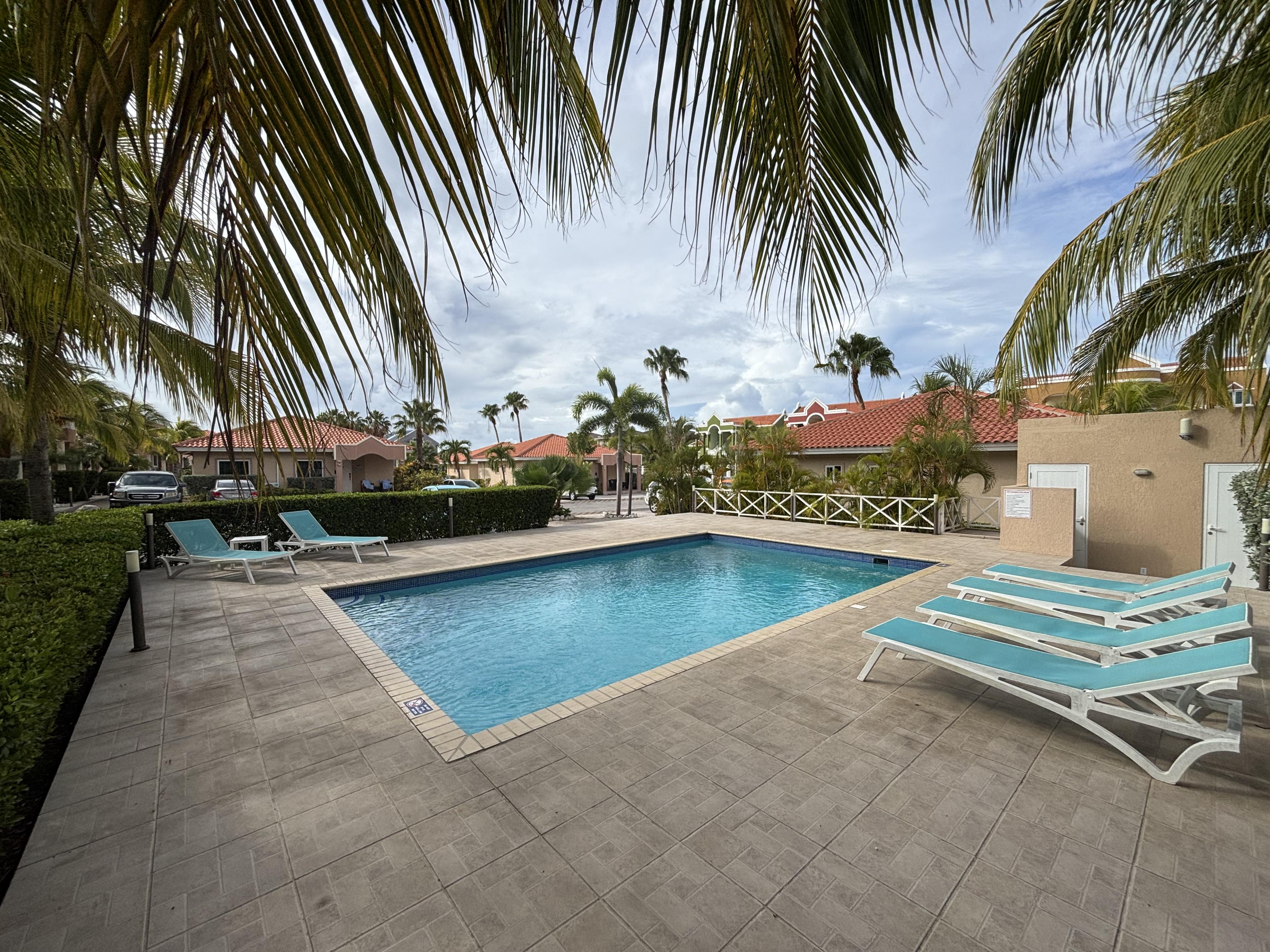 Charming 2-Bedroom Bungalow in Caribbean Beach Resort, Piscadera