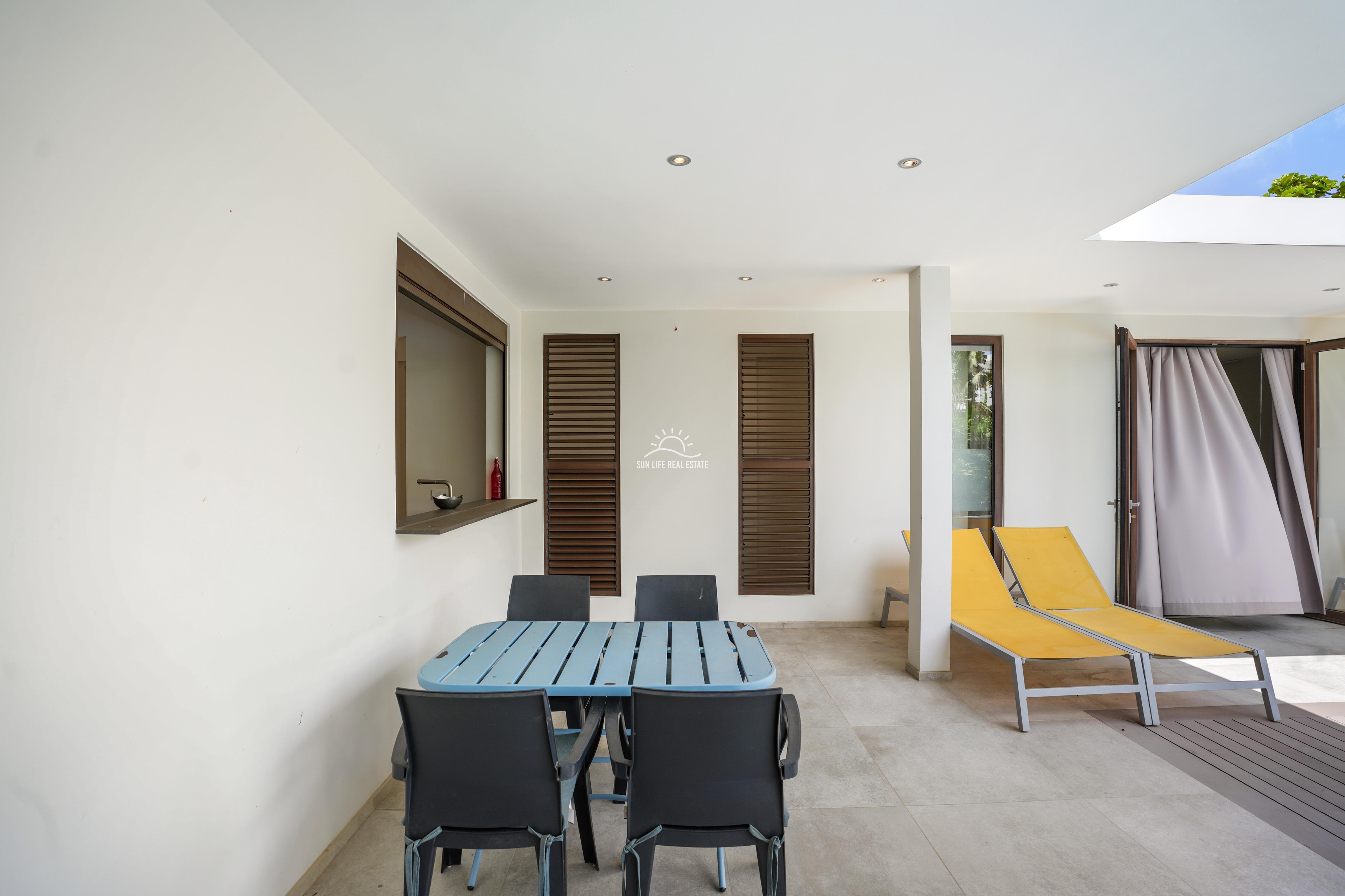 Luxury and modern villa for sale in Jan Sofat LXRY