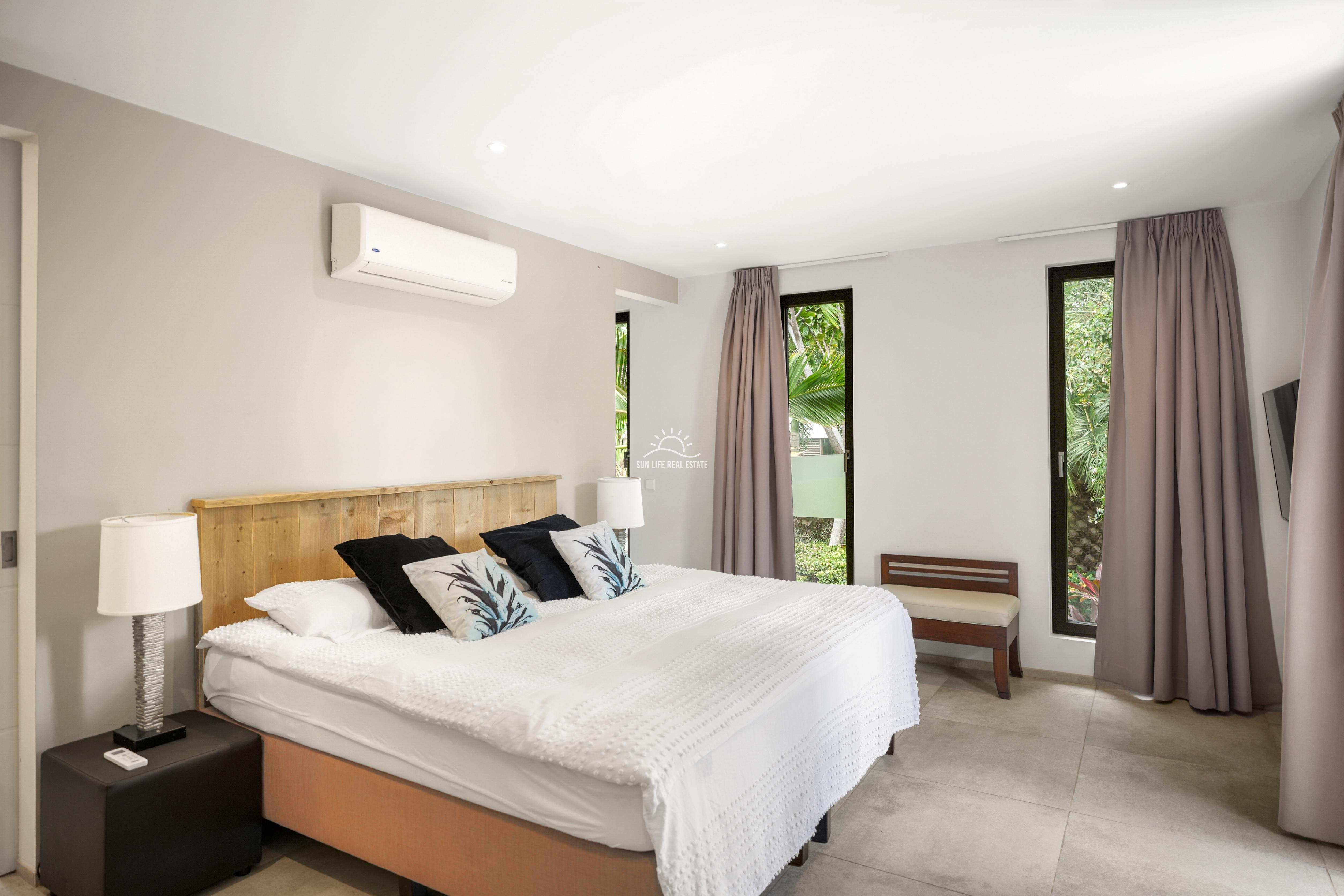 Luxury and modern villa for sale in Jan Sofat LXRY