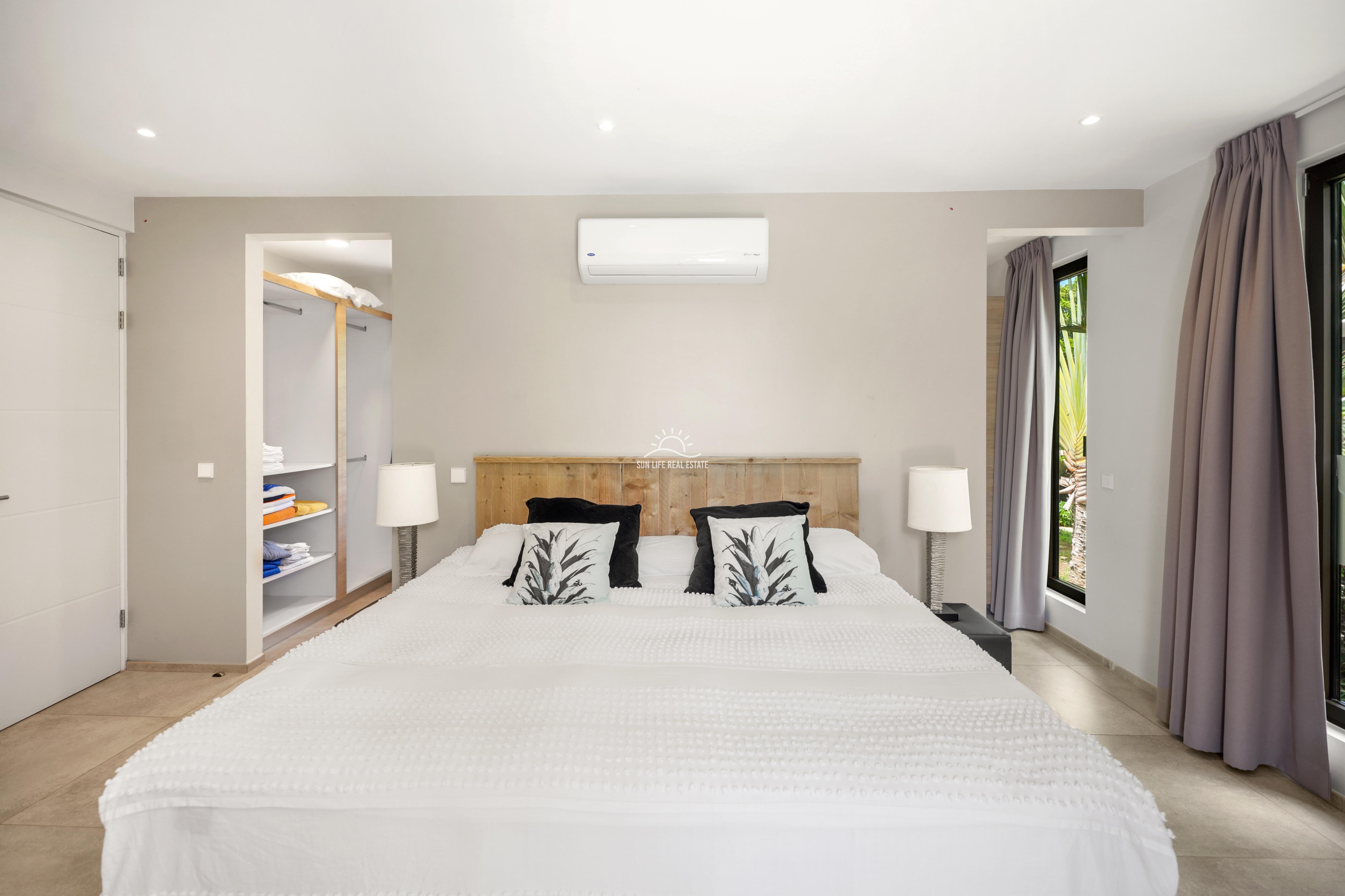 Luxury and modern villa for sale in Jan Sofat LXRY