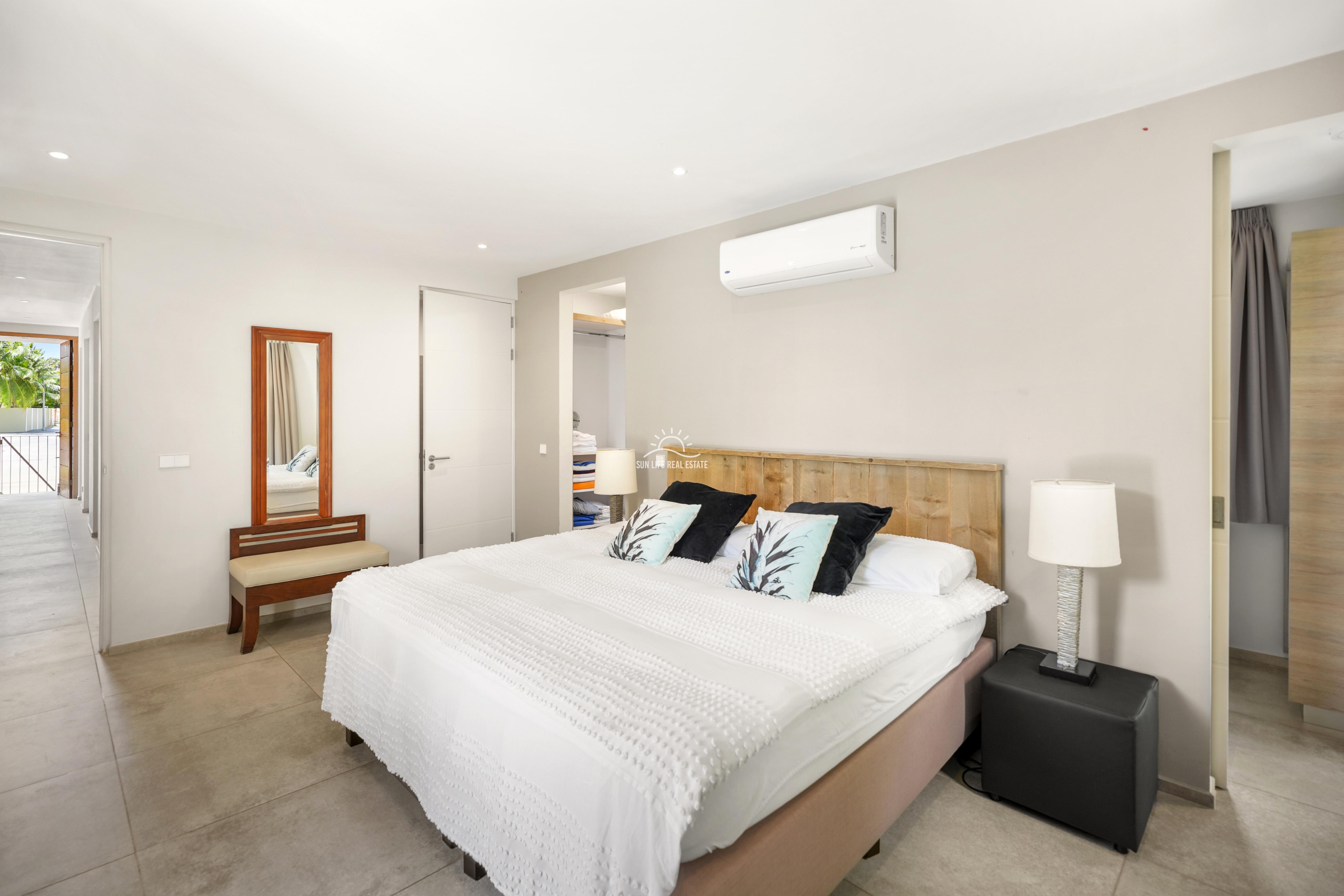 Luxury and modern villa for sale in Jan Sofat LXRY