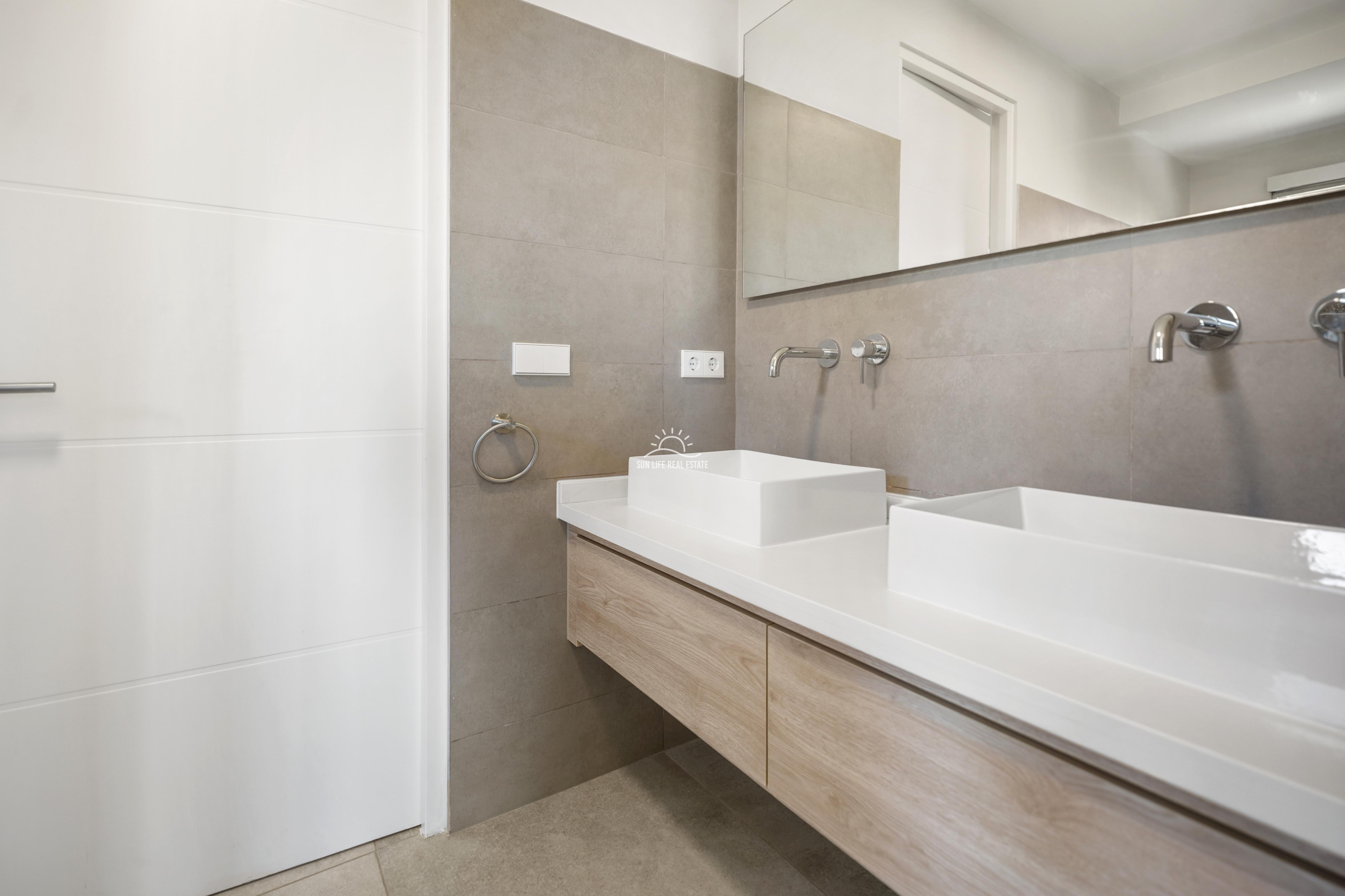 Luxury and modern villa for sale in Jan Sofat LXRY