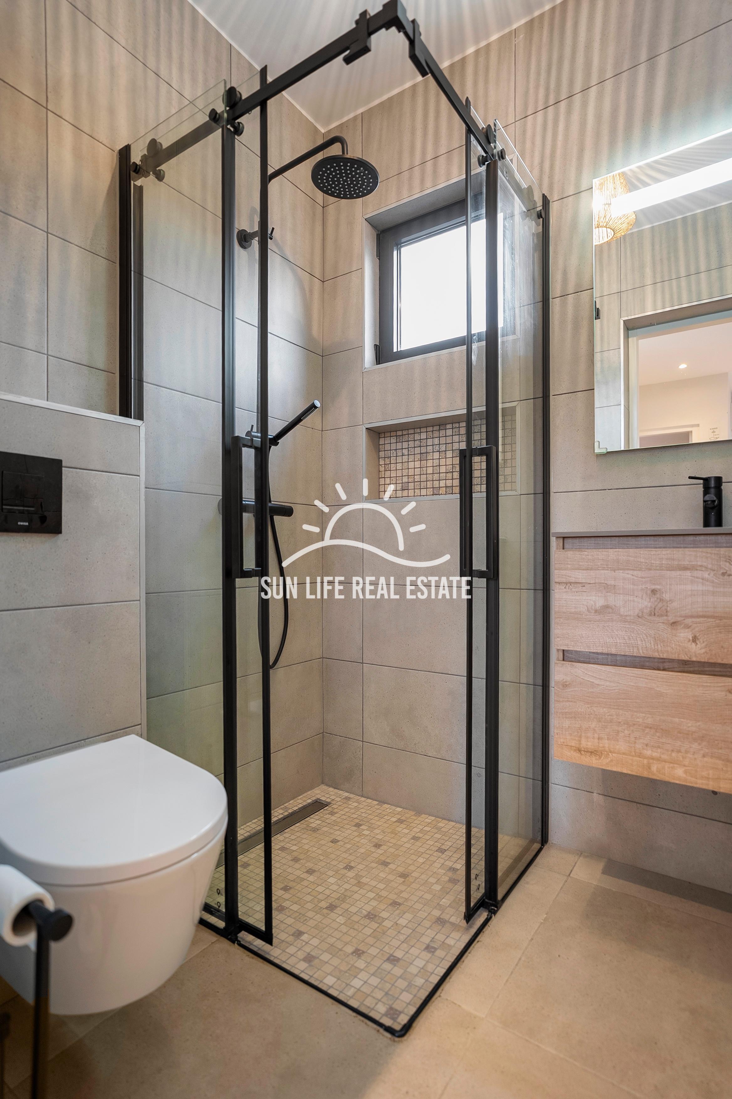 Luxury 2-Bedroom Apartments For Rent in Seru Loraweg