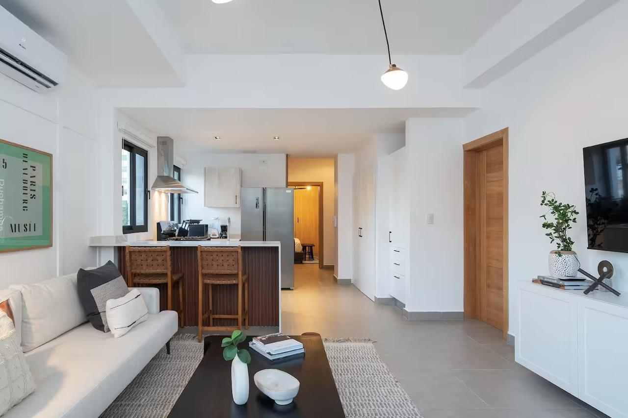 Luxury 1-Bedroom Apartment for Sale in Piantini – Fully Furnished with Proven Airbnb Income