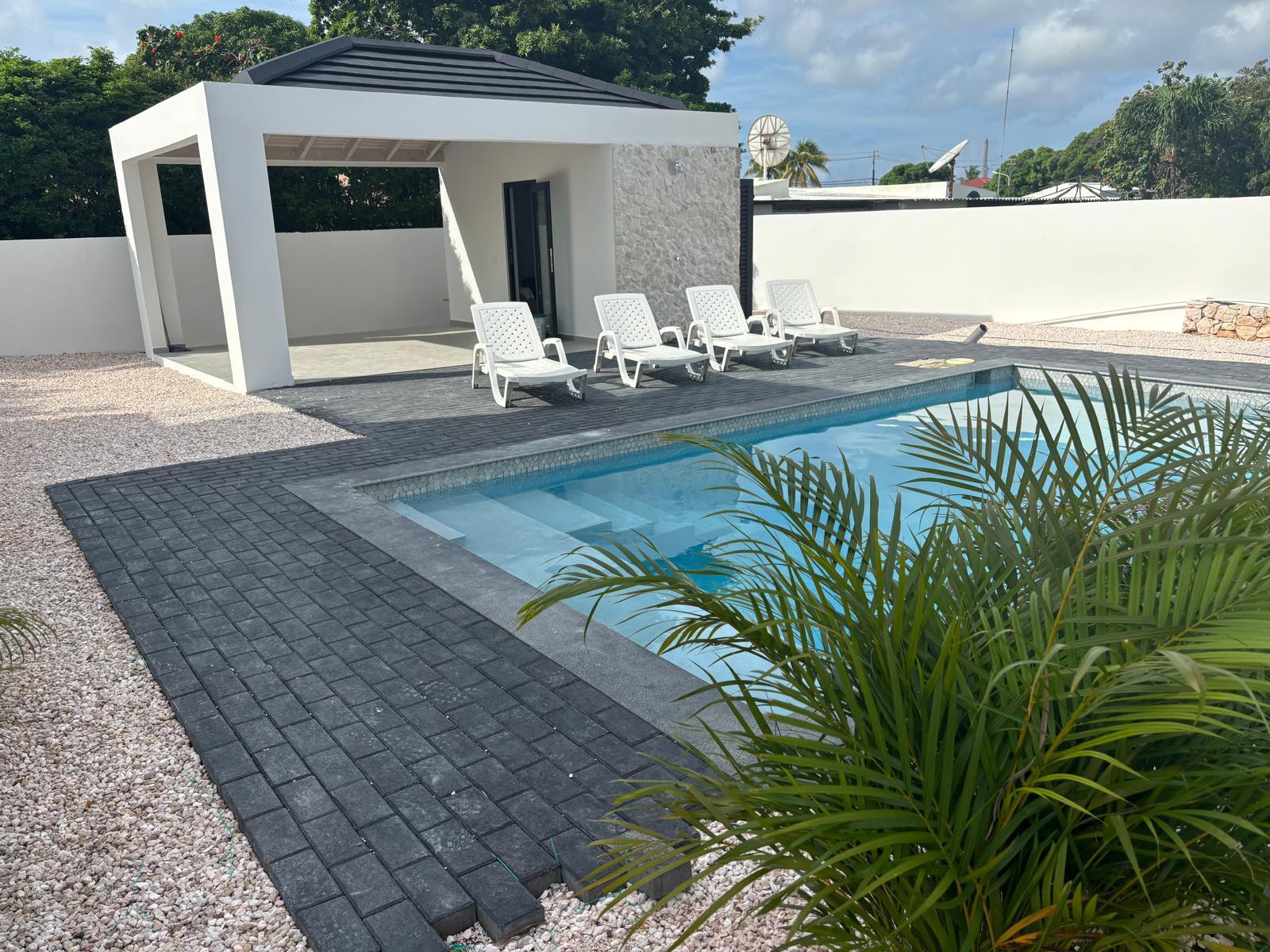 Bright & Modern Furnished Apartment For Rent with Resort-Style Pool