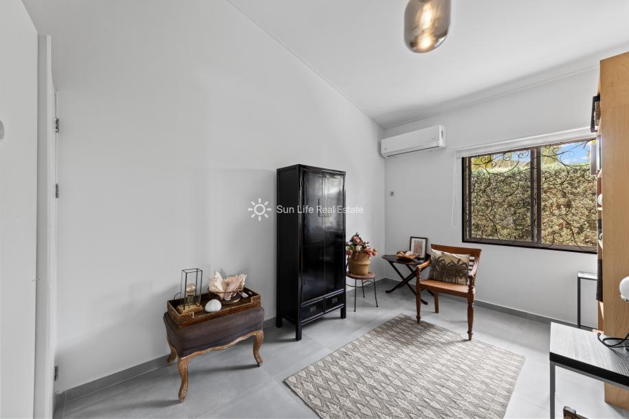 Renovated Villa with Guest Apartment in Julianadorp-23