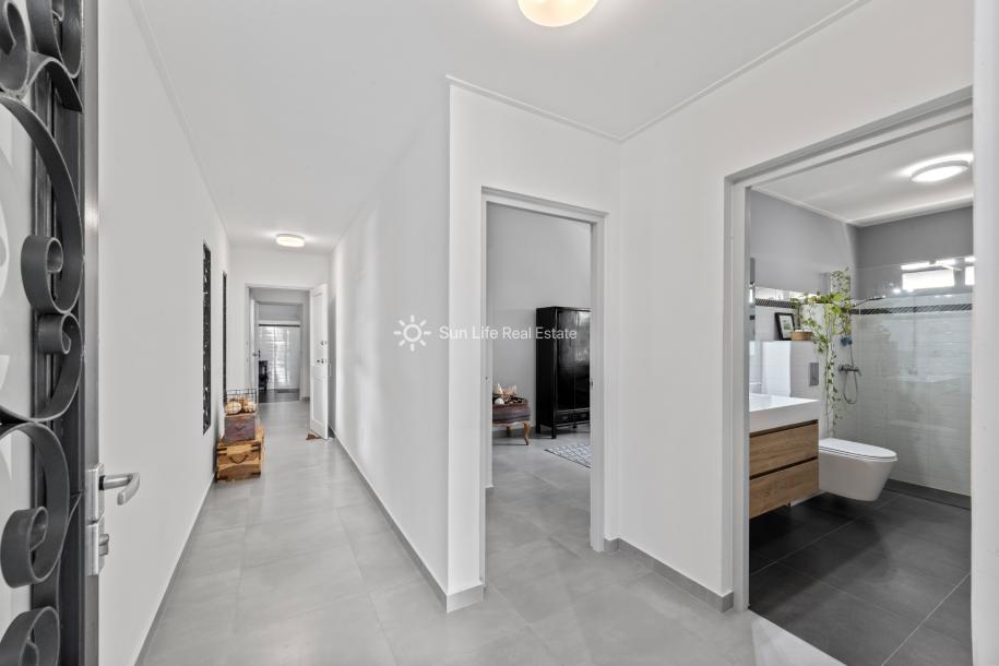 Renovated Villa with Guest Apartment in Julianadorp-19