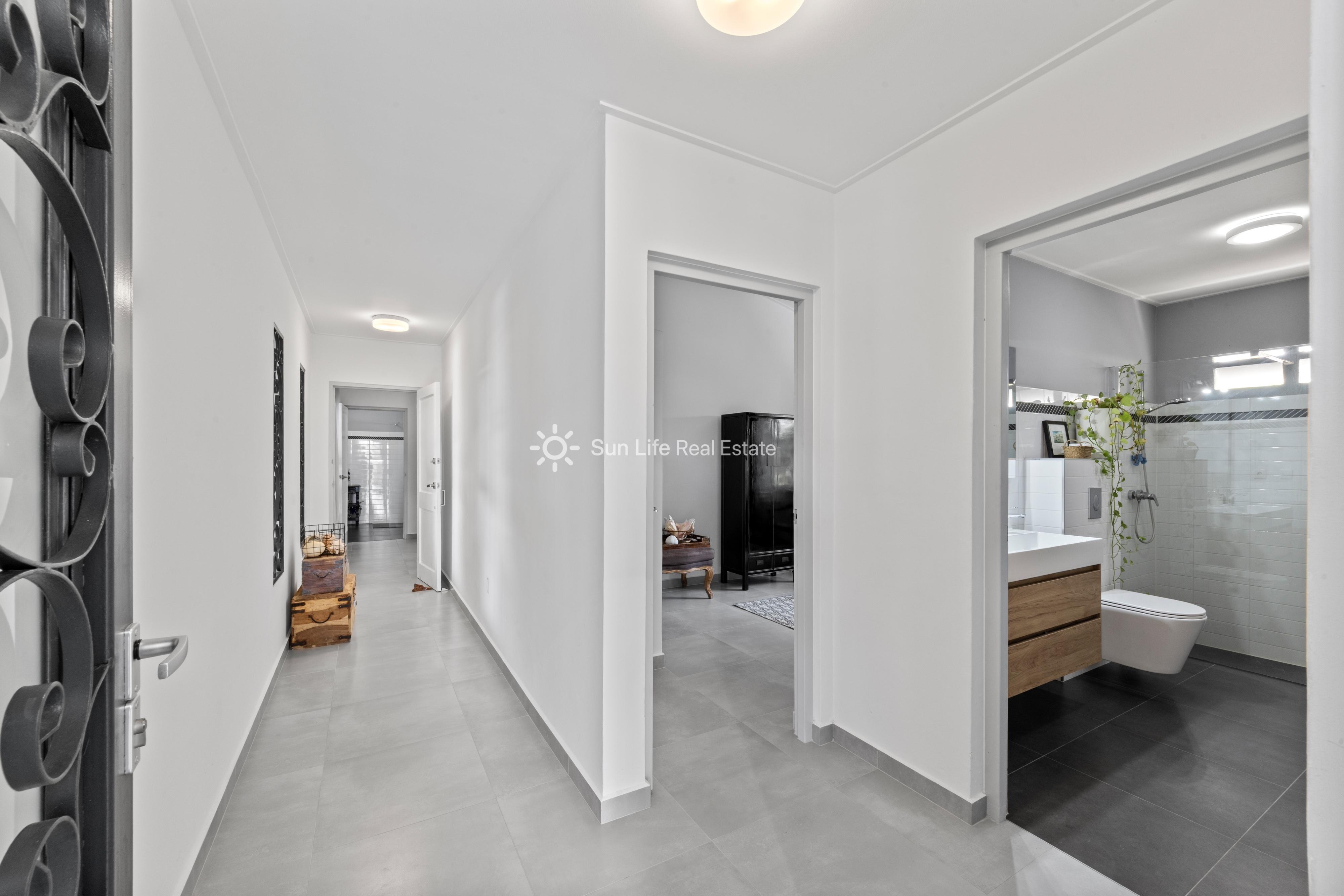 Renovated Villa with Guest Apartment in Julianadorp