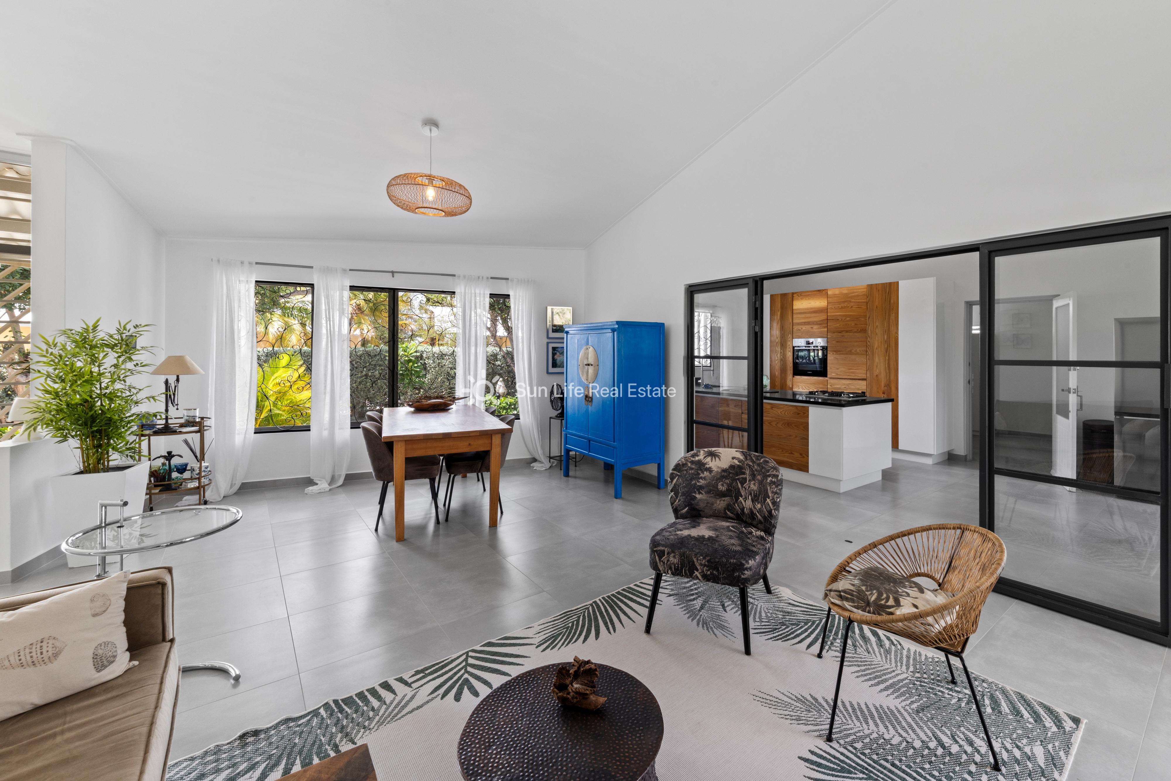Renovated Villa with Guest Apartment in Julianadorp