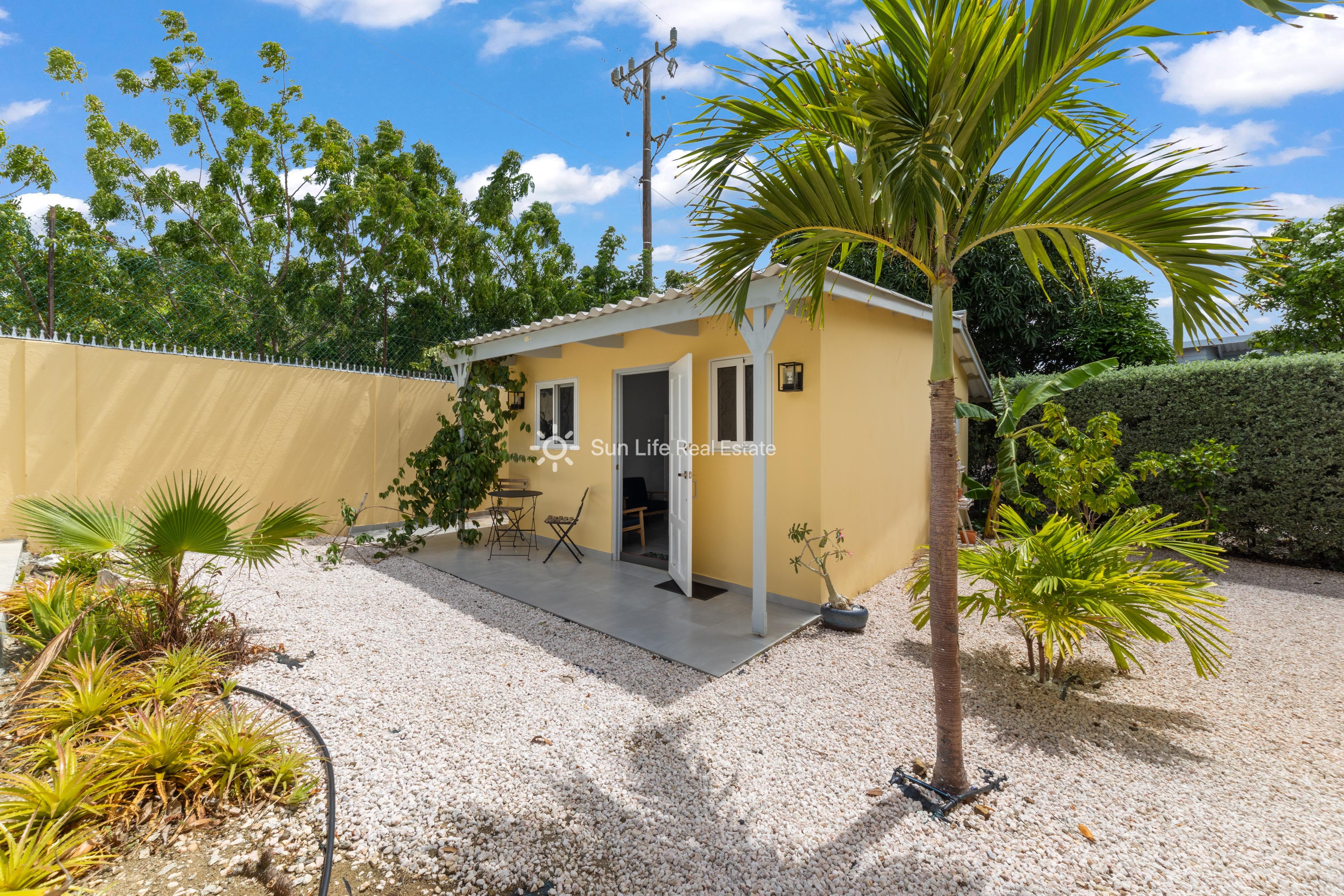 Renovated Villa with Guest Apartment in Julianadorp