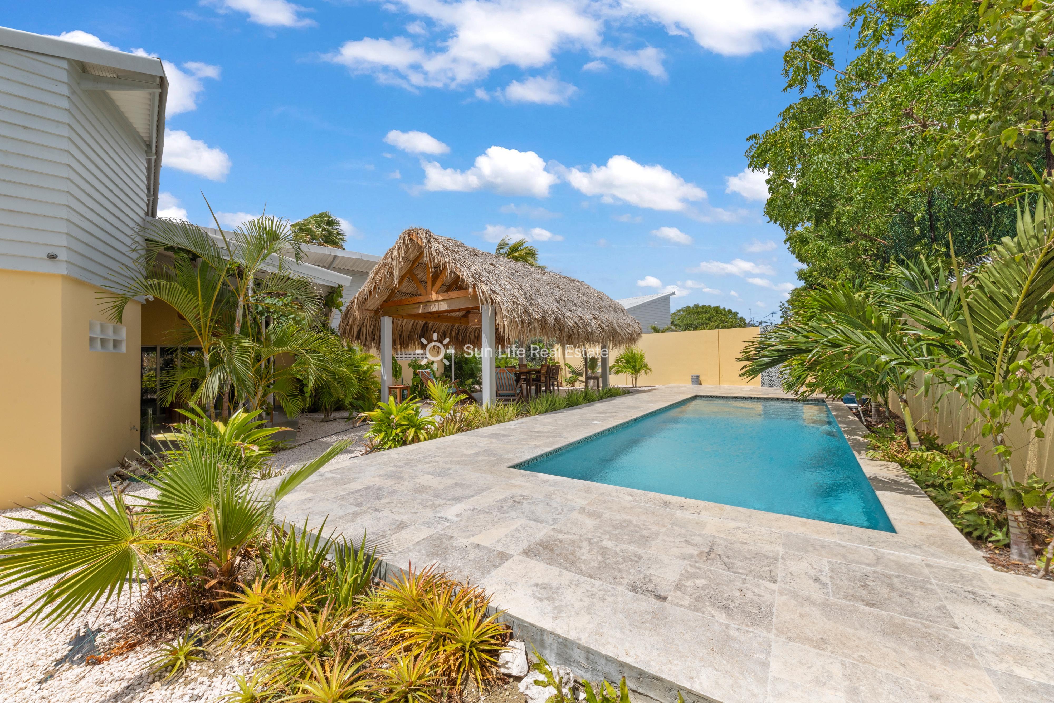 Renovated Villa with Guest Apartment in Julianadorp