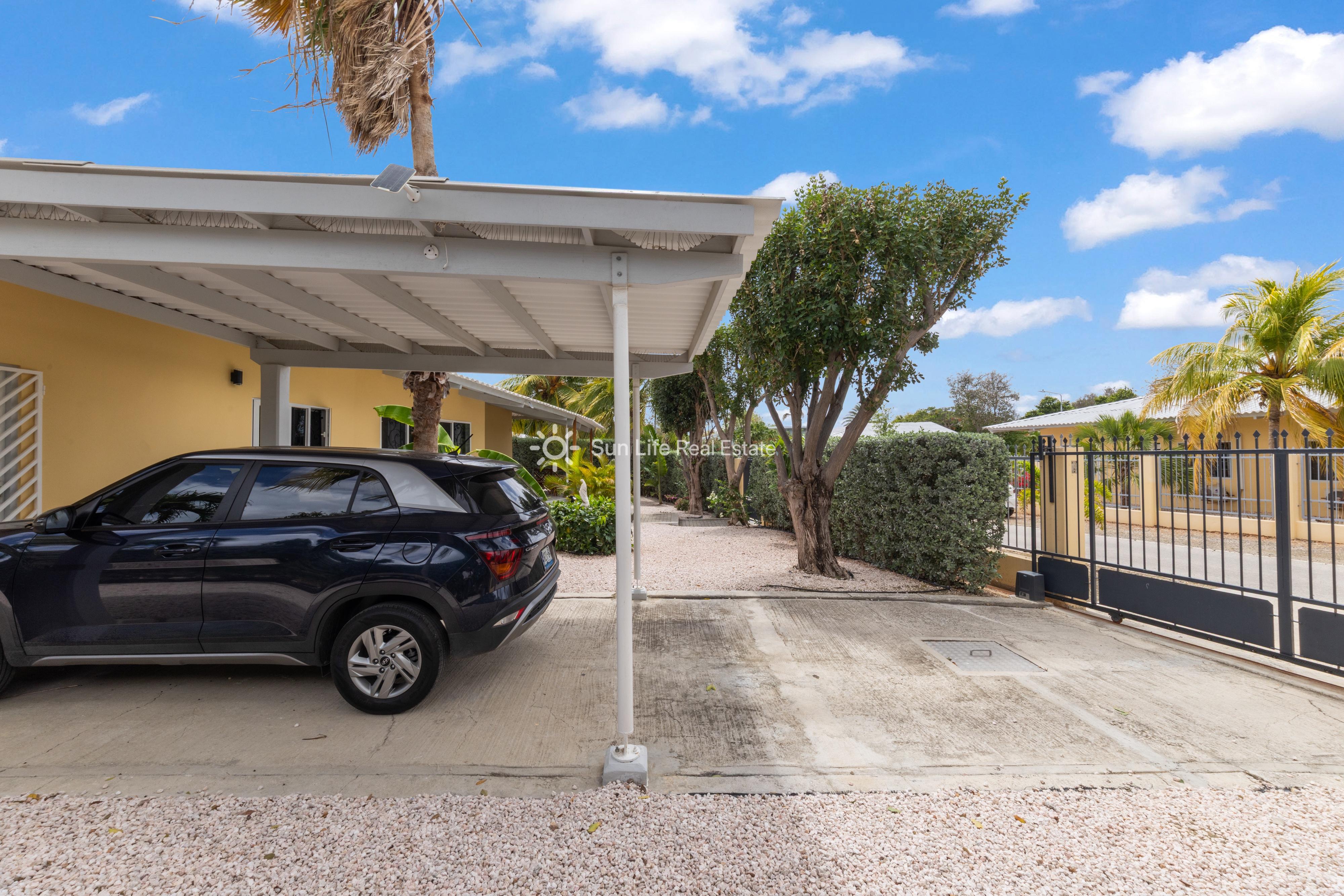 Renovated Villa with Guest Apartment in Julianadorp