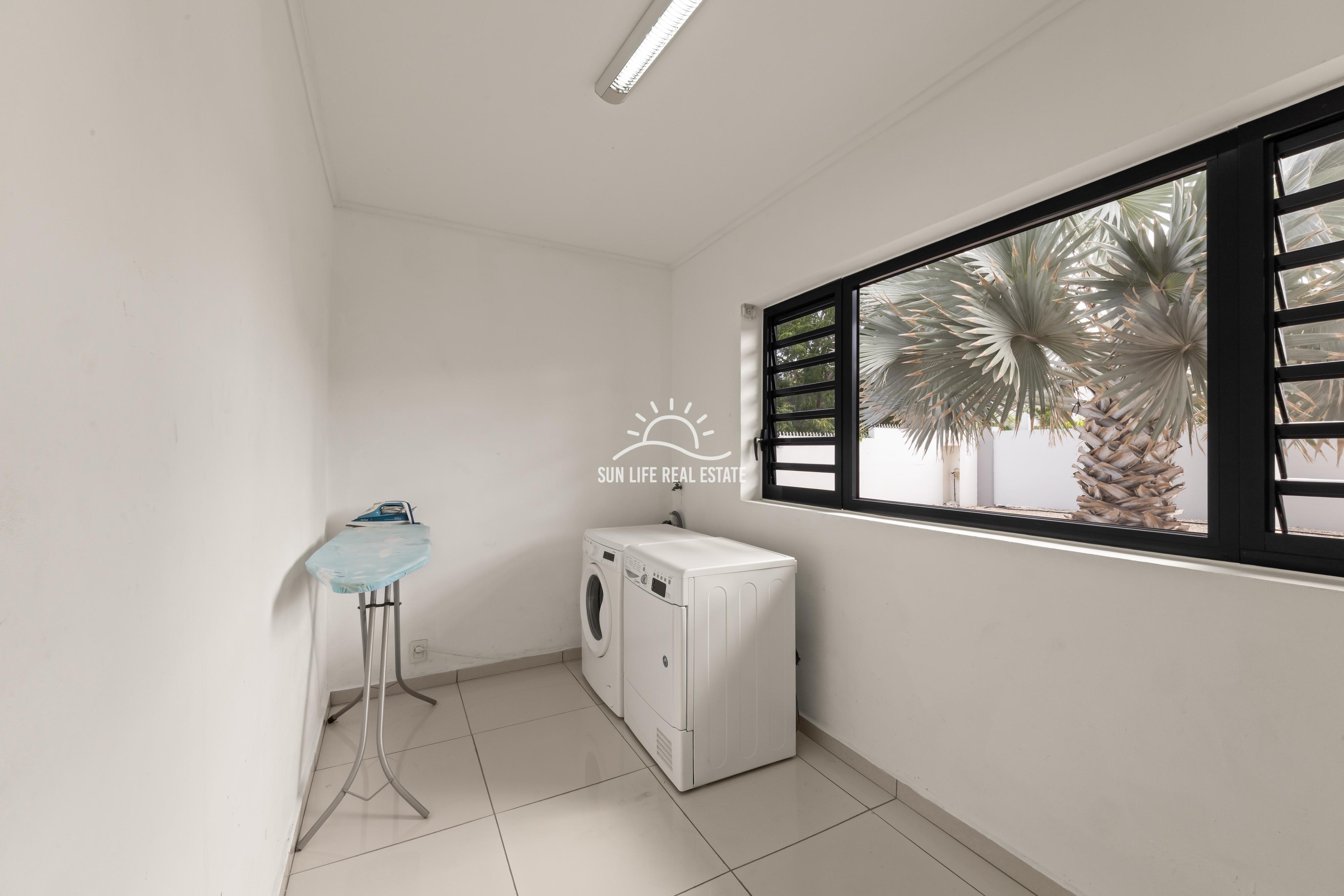 Spacious Modern 4-Bedroom Luxury Villa for Sale in Vista Royal