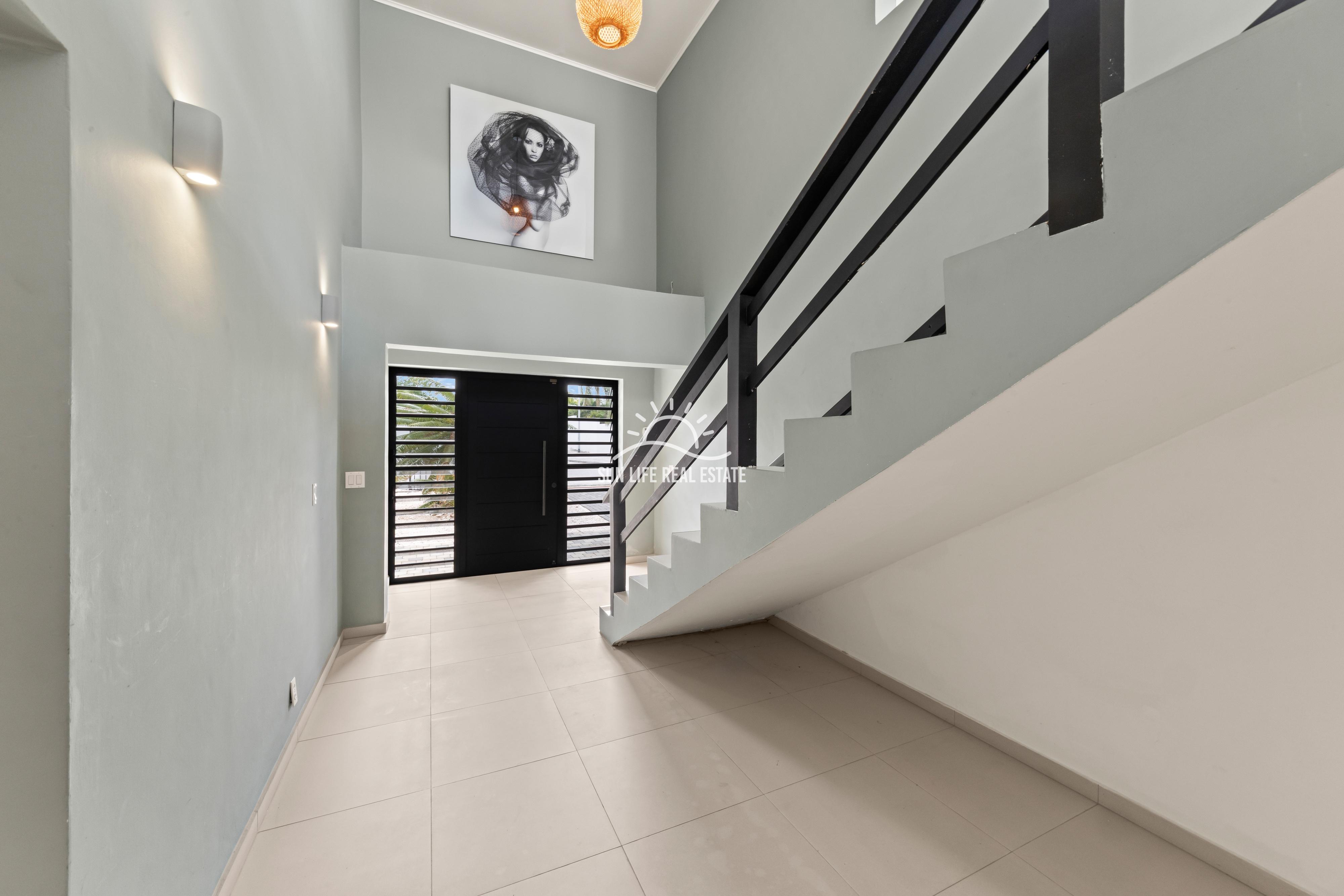 Spacious Modern 4-Bedroom Luxury Villa for Sale in Vista Royal