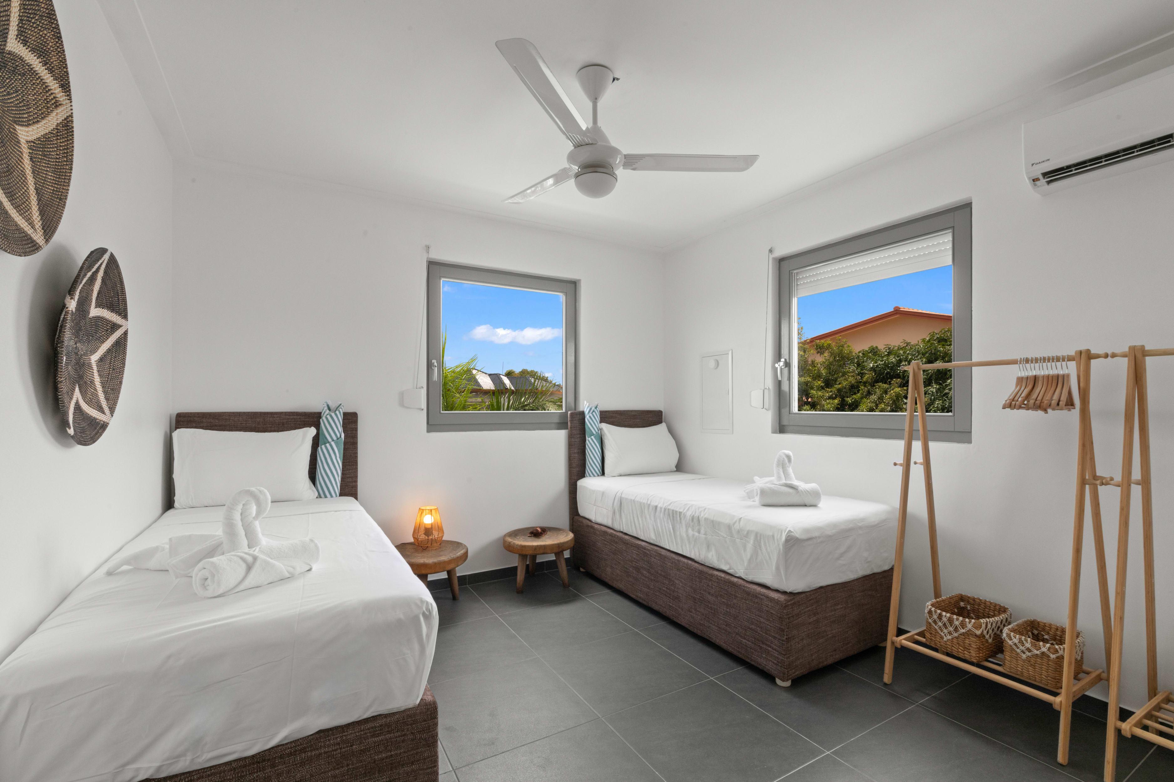 Stylish and Spacious 2-Bedroom Apartment with Hillside Views in Old Jan Thiel