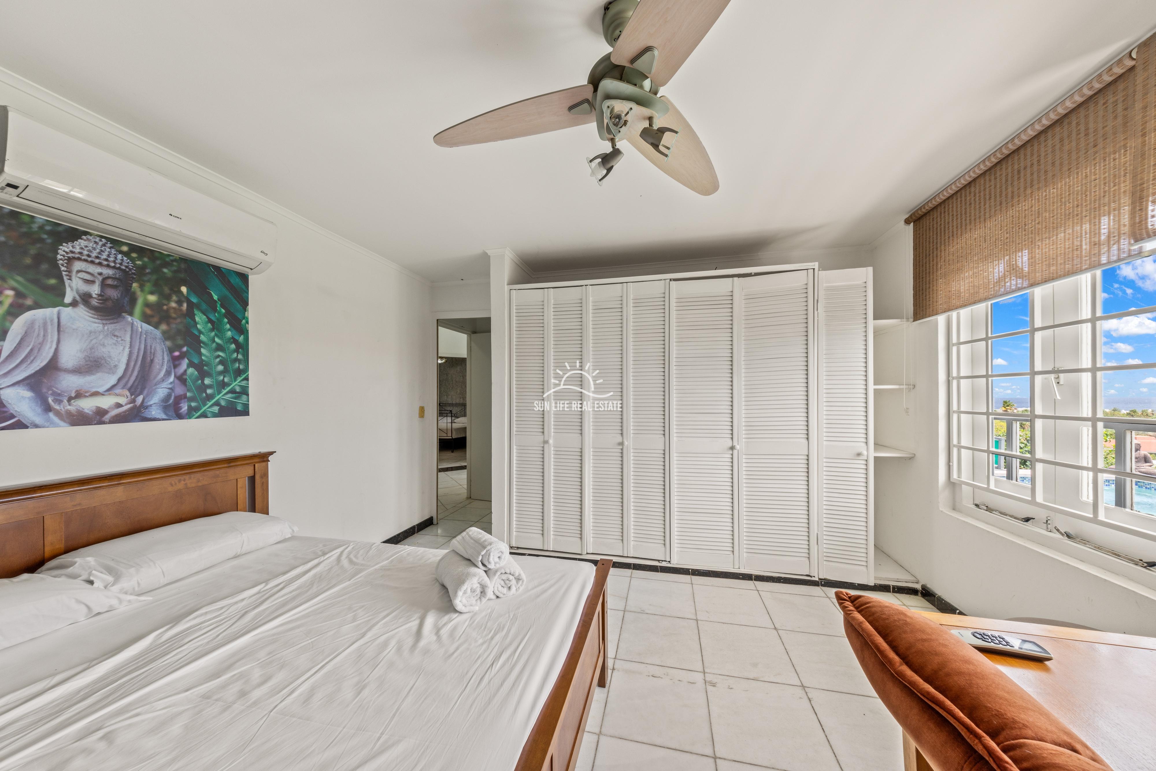 Renovated Villa with 2 Apartments & Sea Views For Sale in Piscadera