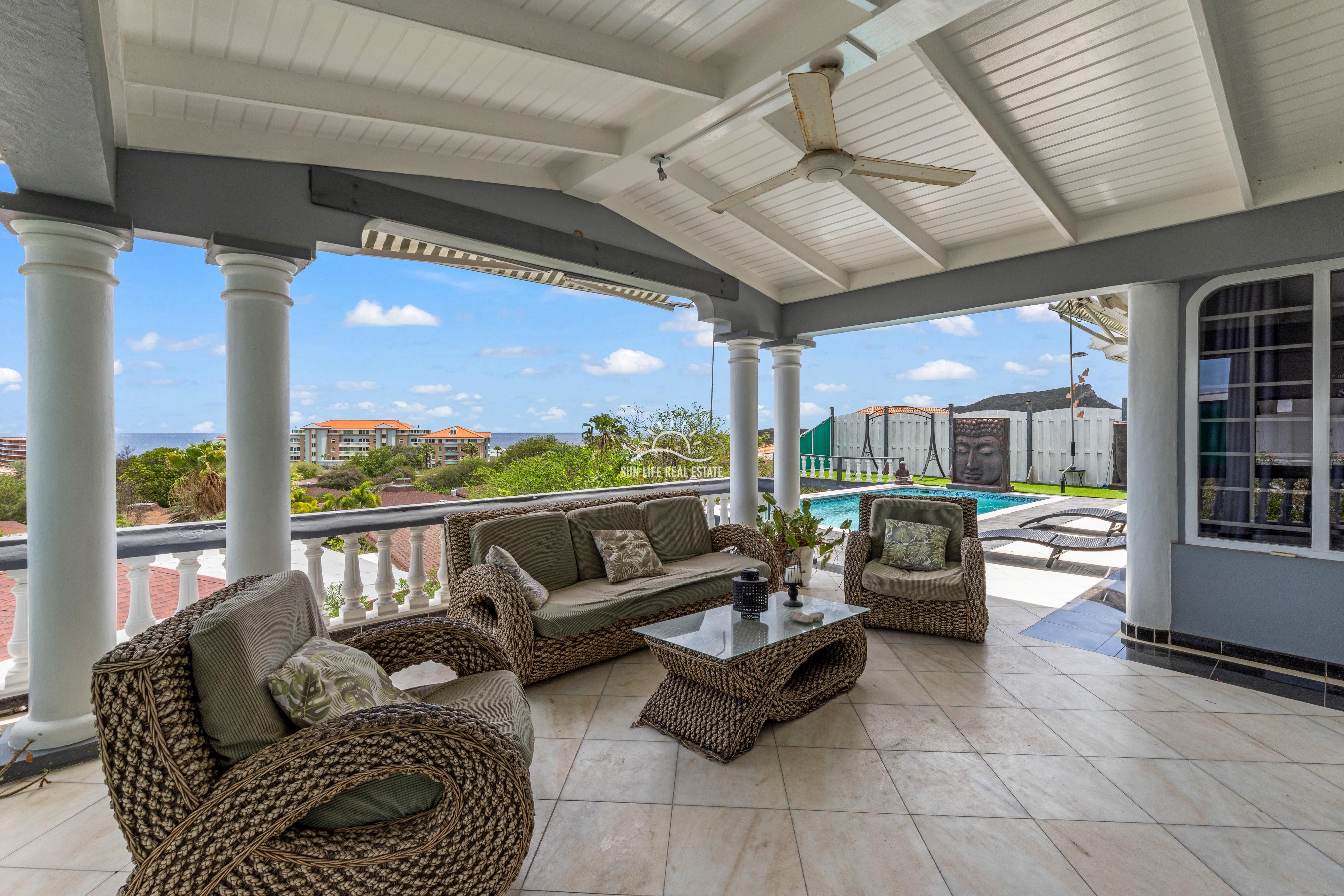 Renovated Villa with 2 Apartments & Sea Views For Sale in Piscadera