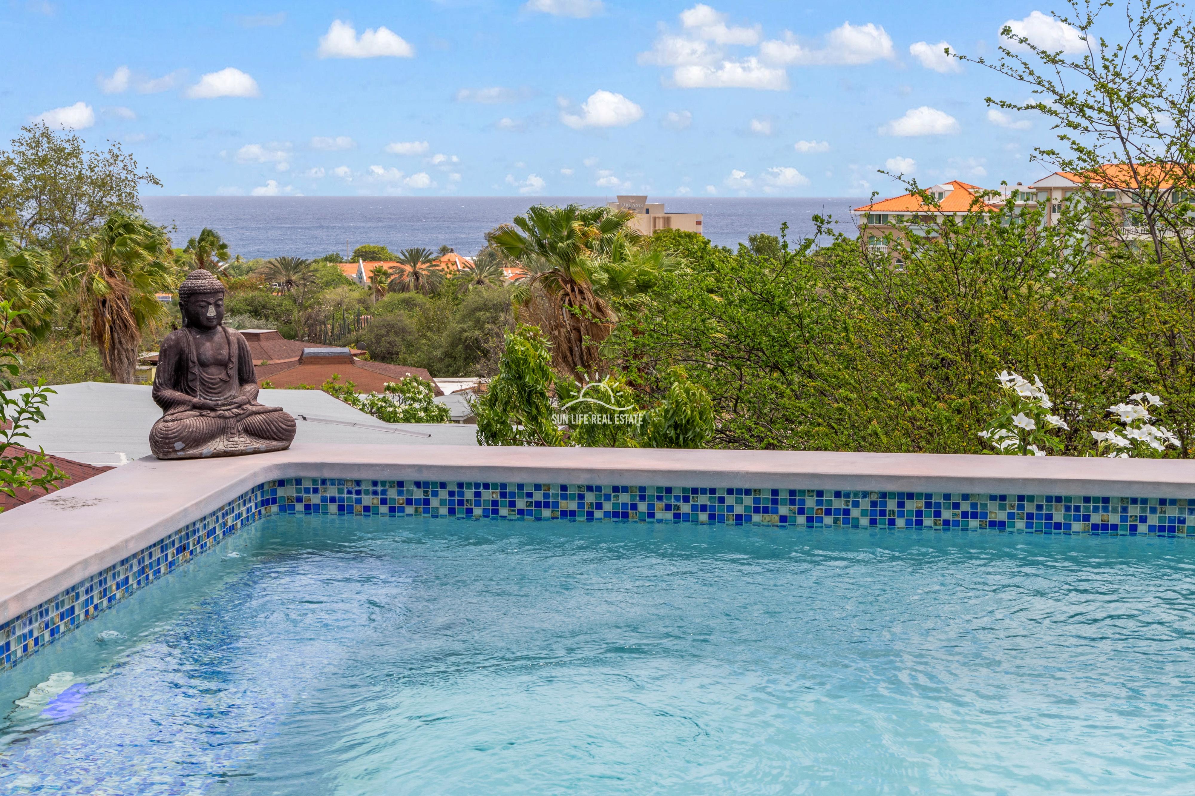 Renovated Villa with 2 Apartments & Sea Views For Sale in Piscadera