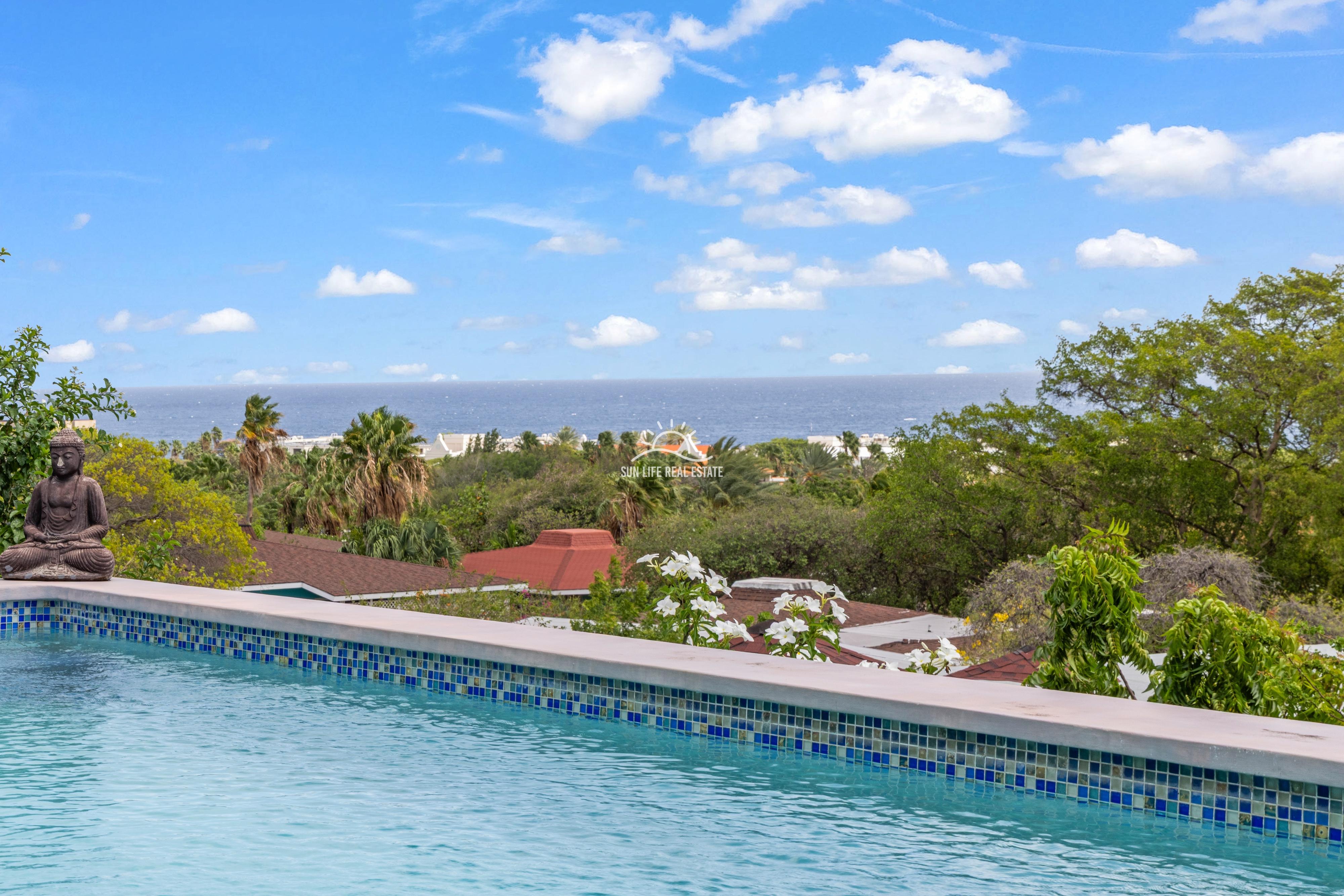 Renovated Villa with 2 Apartments & Sea Views For Sale in Piscadera