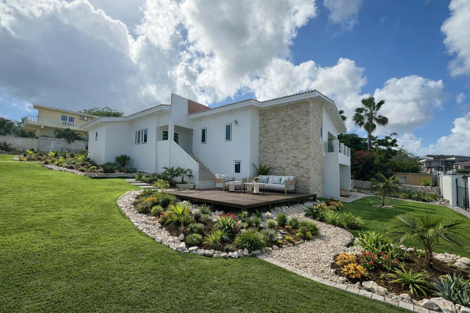 Luxury Family Home Under Full Renovation - Cas Grandi