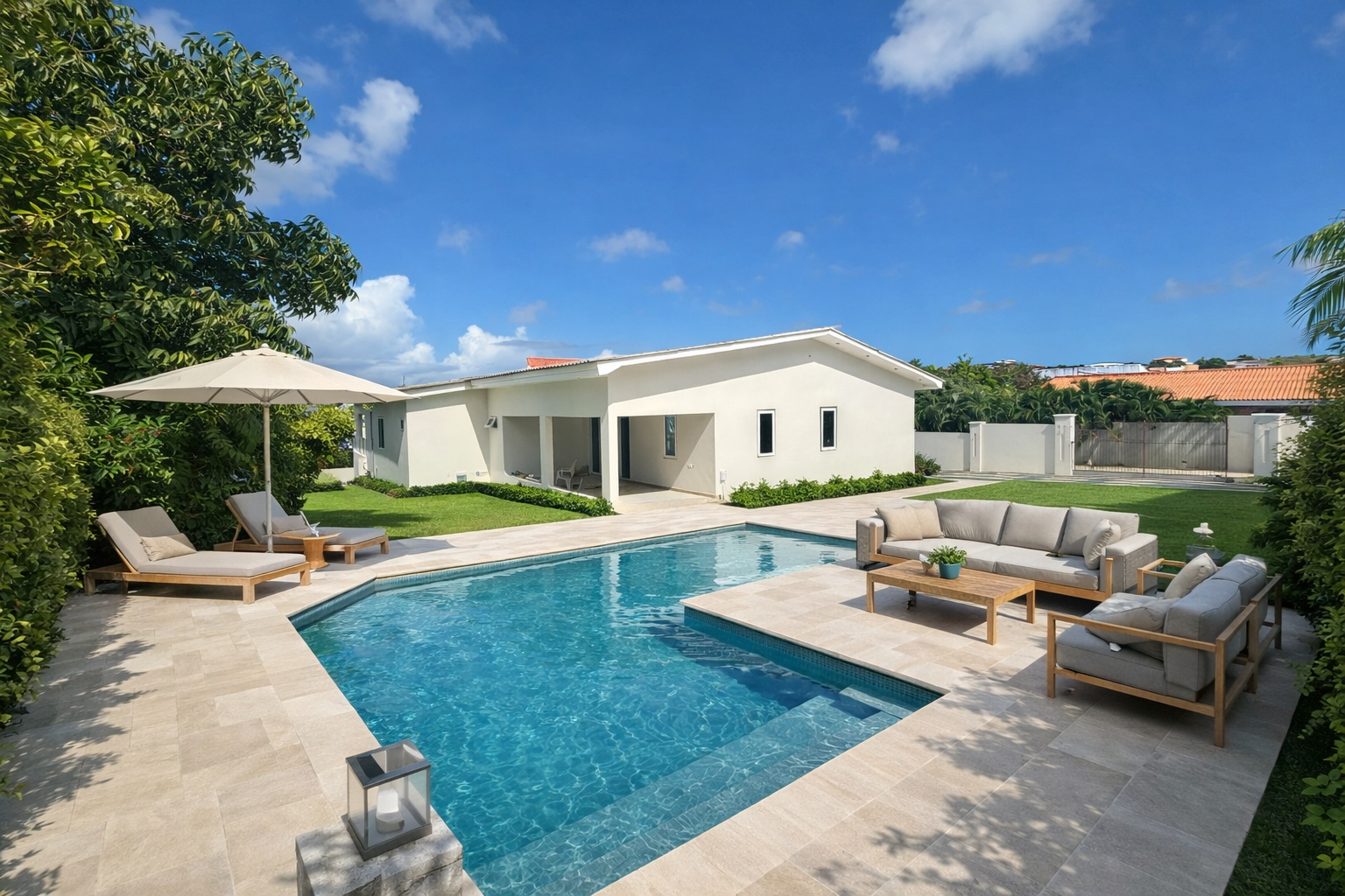 Luxury Family Home Under Full Renovation - Cas Grandi