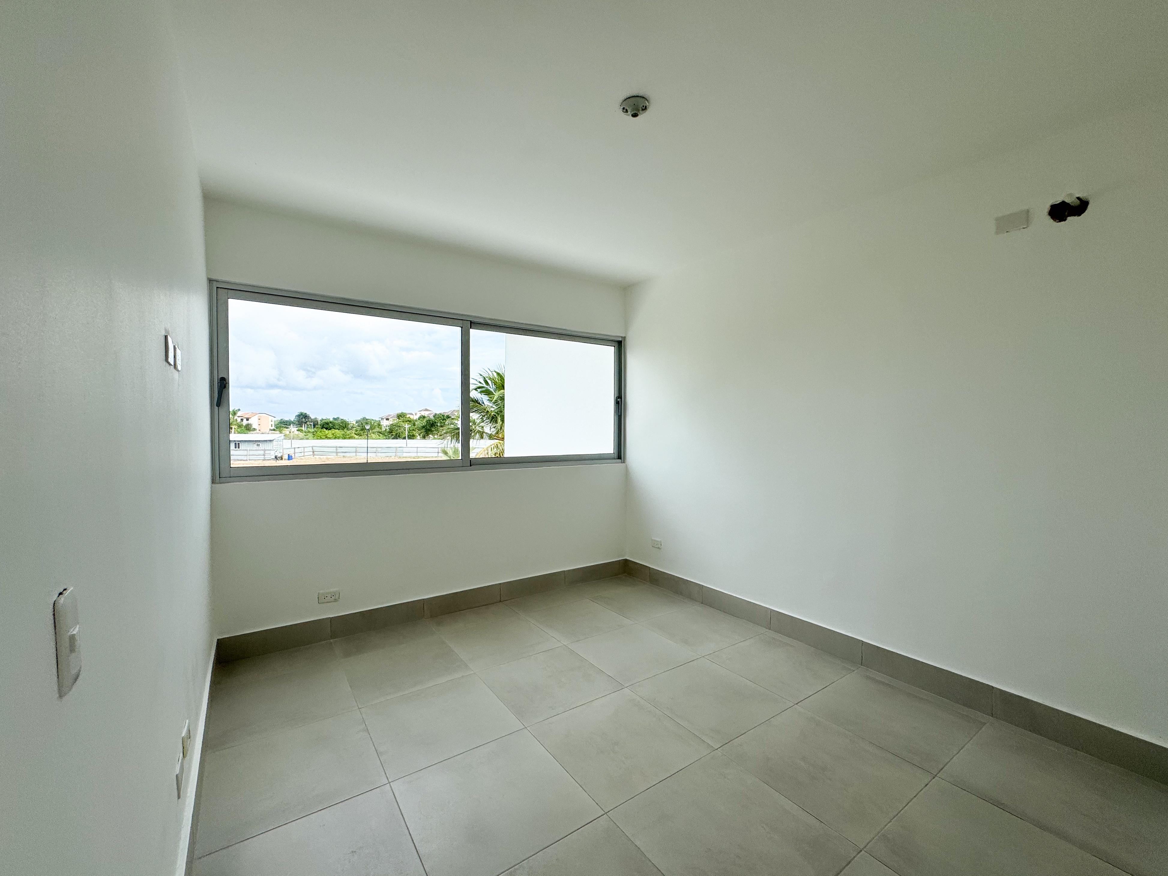 3 bedrooms villa for sale in White Sands