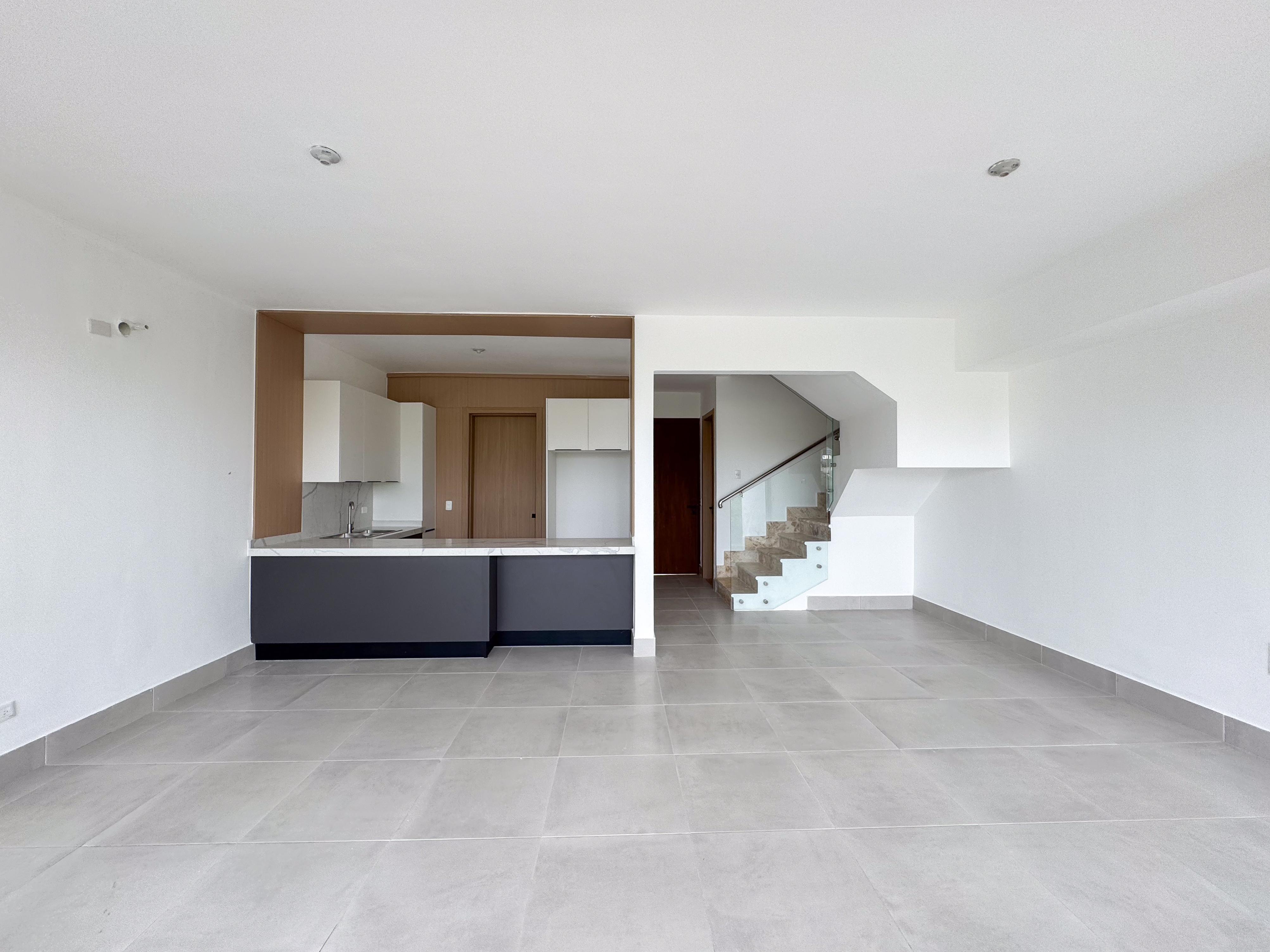 3 bedrooms villa for sale in White Sands