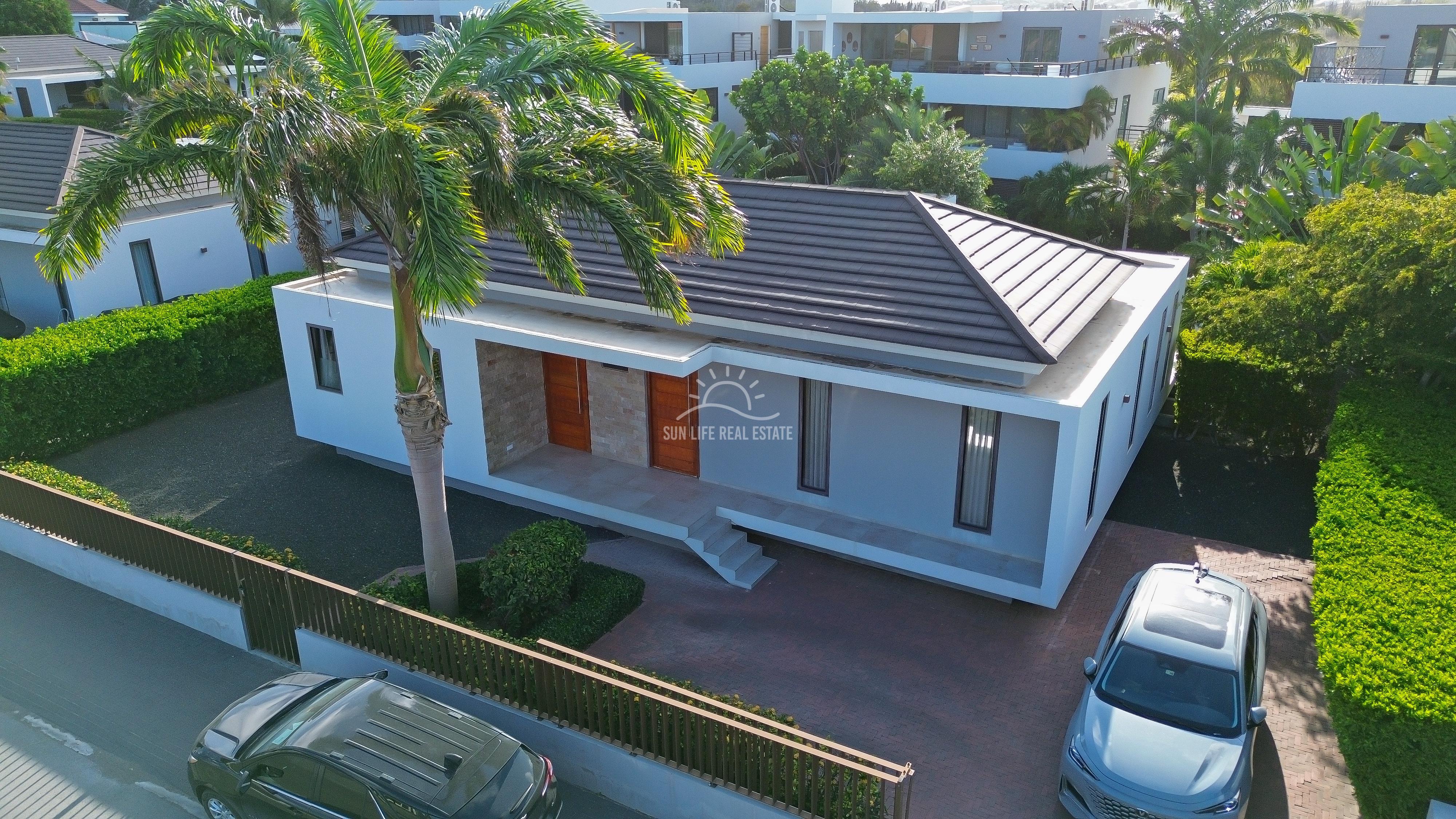 Luxury and modern villa for sale in Jan Sofat LXRY